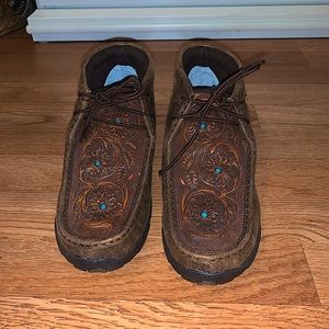 women’s brown tooled flowers twisted x’s, size-9 1/2,